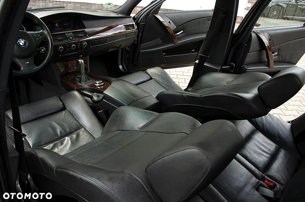 BMW Seria 5 530d - 33
