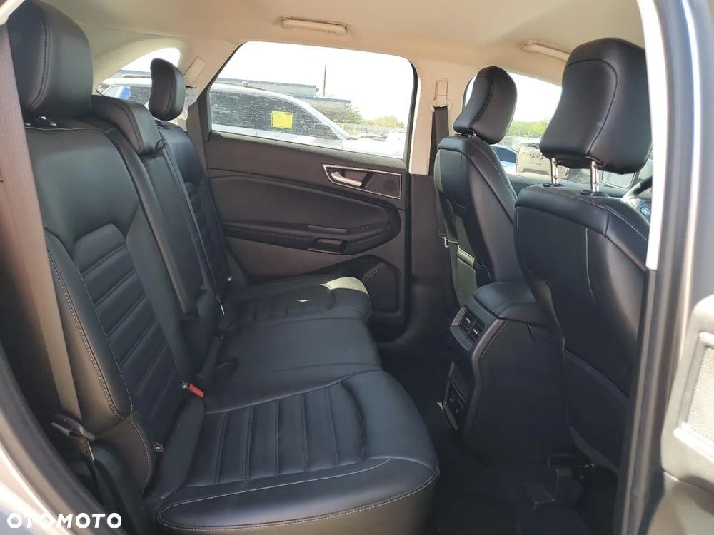 Ford Edge - 12
