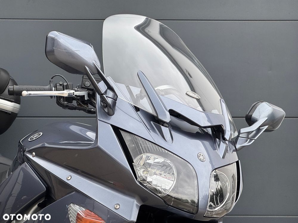 Yamaha FJR - 2