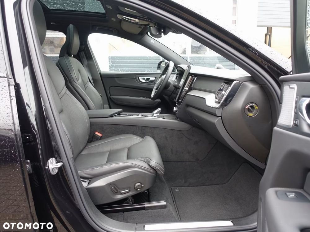 Volvo XC 60 B5 B AWD Ultra Black Edition - 10
