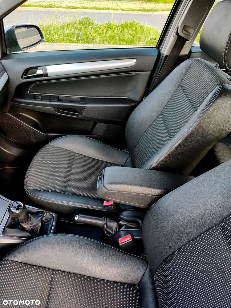 Opel Astra 1.9 CDTI - 18