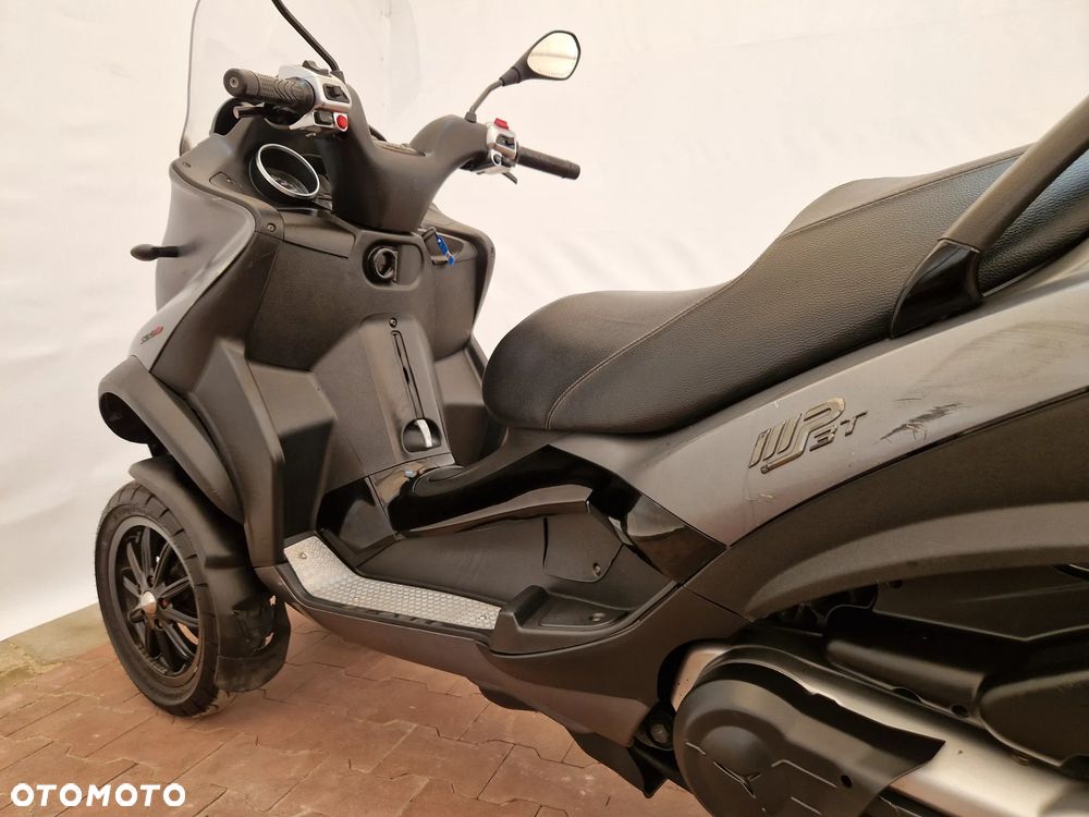 Piaggio MP-3 - 30