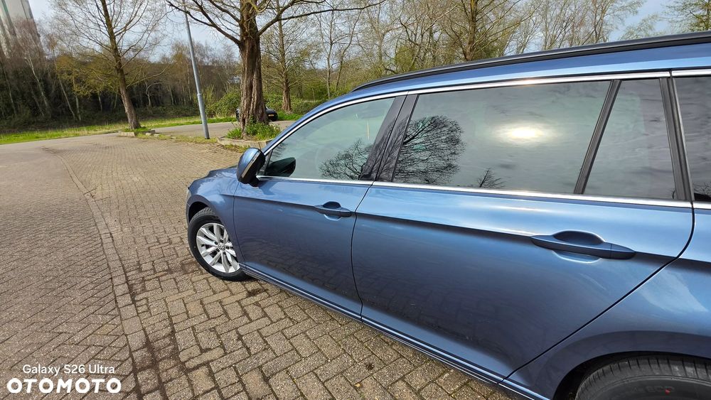 Volkswagen Passat - 8