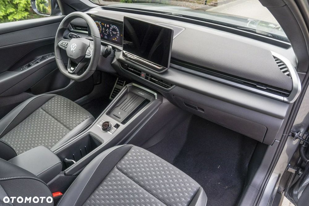 Volkswagen T-Roc - 19