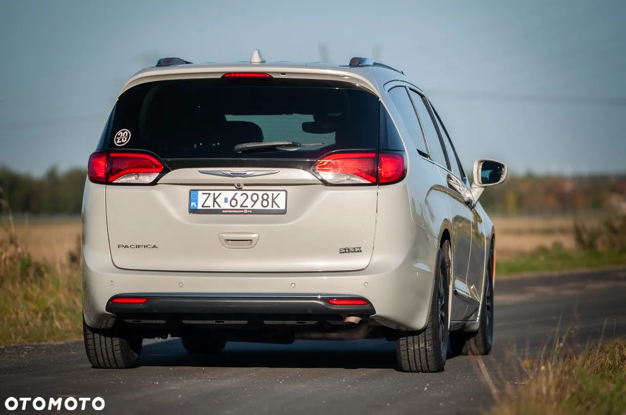 Chrysler Pacifica - 9