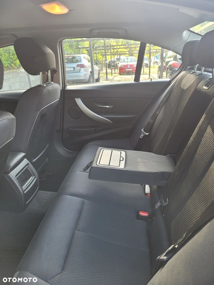 BMW Seria 3 - 18