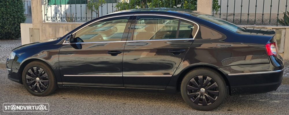 VW Passat 2.0 TDI Trendline BlueMotion - 2