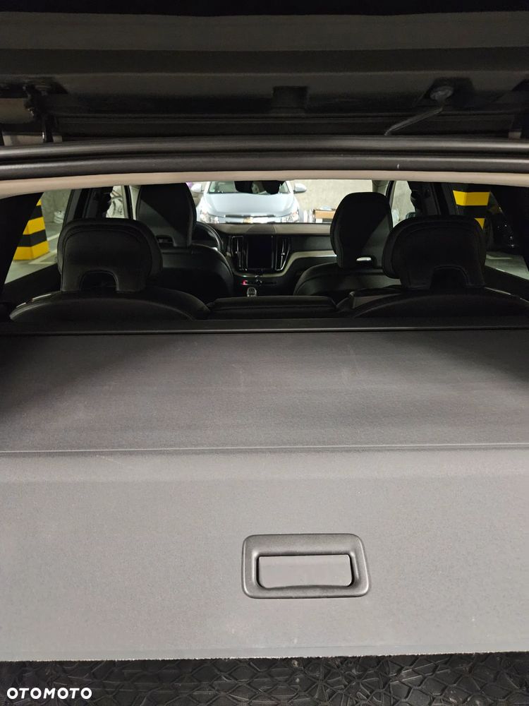 Volvo XC 60 B5 D AWD Inscription - 24