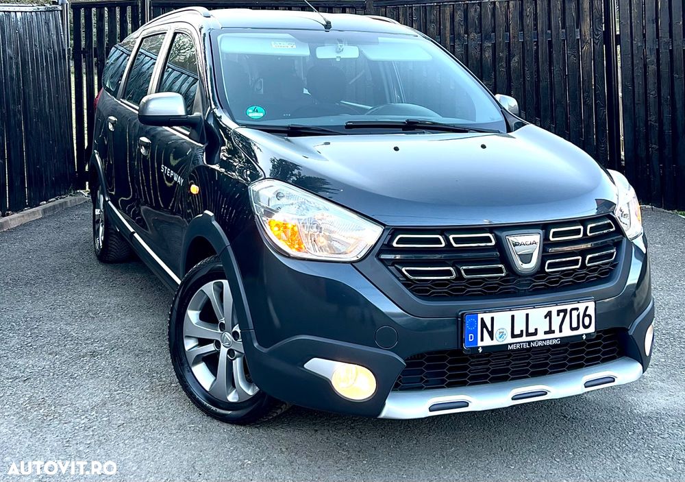 Dacia Lodgy 1.2 TCe 115 CP Stepway - 2