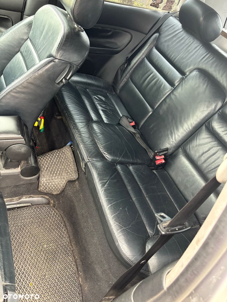 Volkswagen Golf - 6