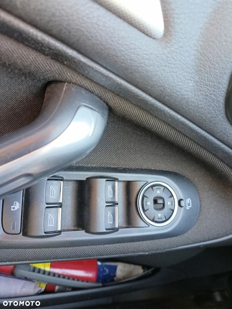 Ford S-Max 2.0 TDCi Trend - 15