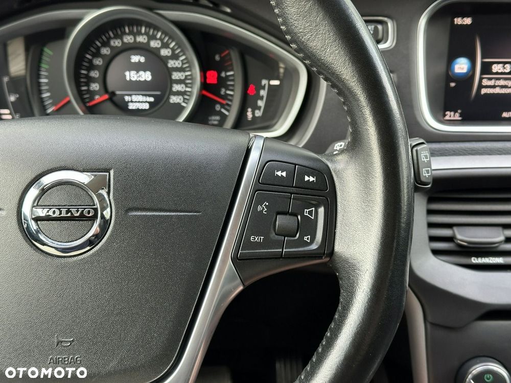 Volvo V40 D3 Geartronic Momentum - 18