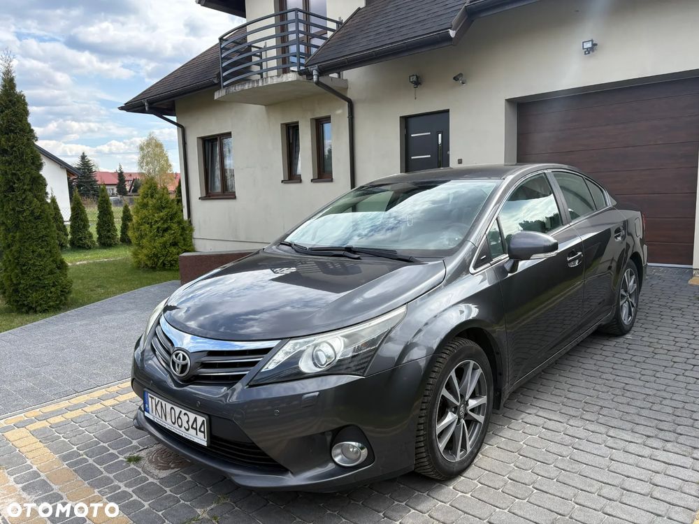 Toyota Avensis 1.8 Premium - 4