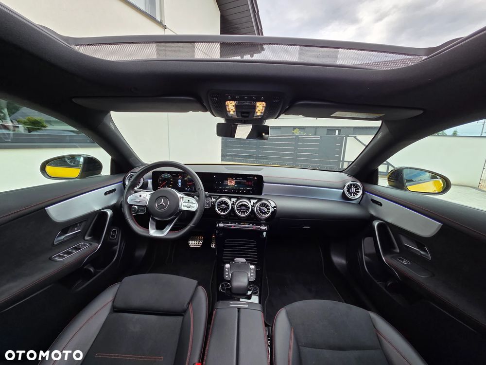 Mercedes-Benz CLA 200 4-Matic AMG Line 8G-DCT - 27