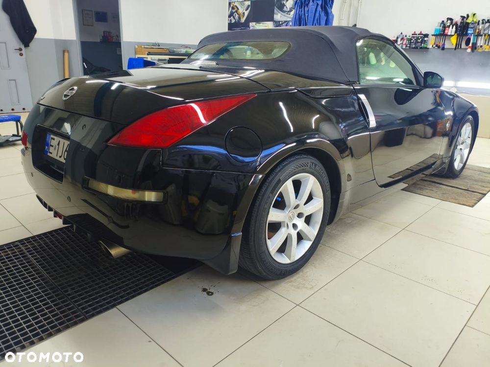 Nissan 350 Z - 16