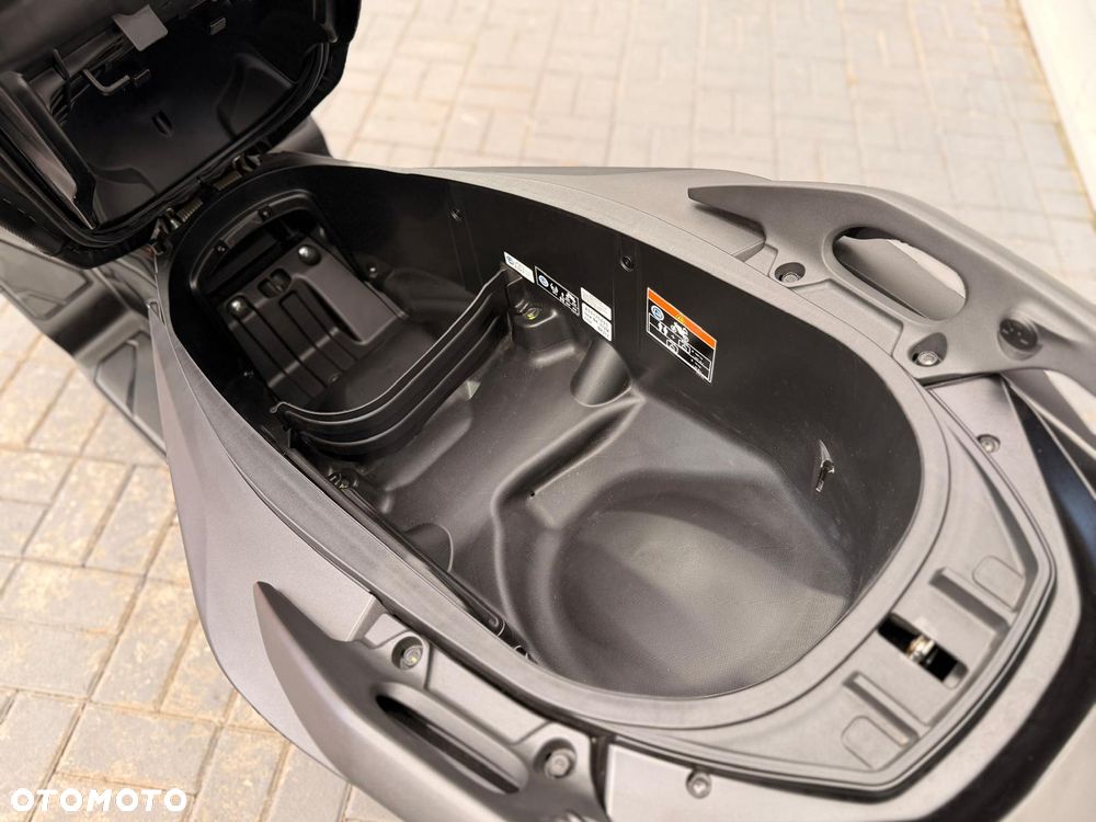 Honda NSS - 11