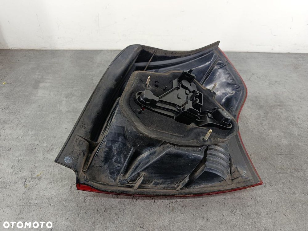 LAMPA TYLNA LEWA TOYOTA COROLLA E12  KOITO HATCHBACK - 7