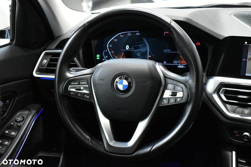 BMW Seria 3 - 16