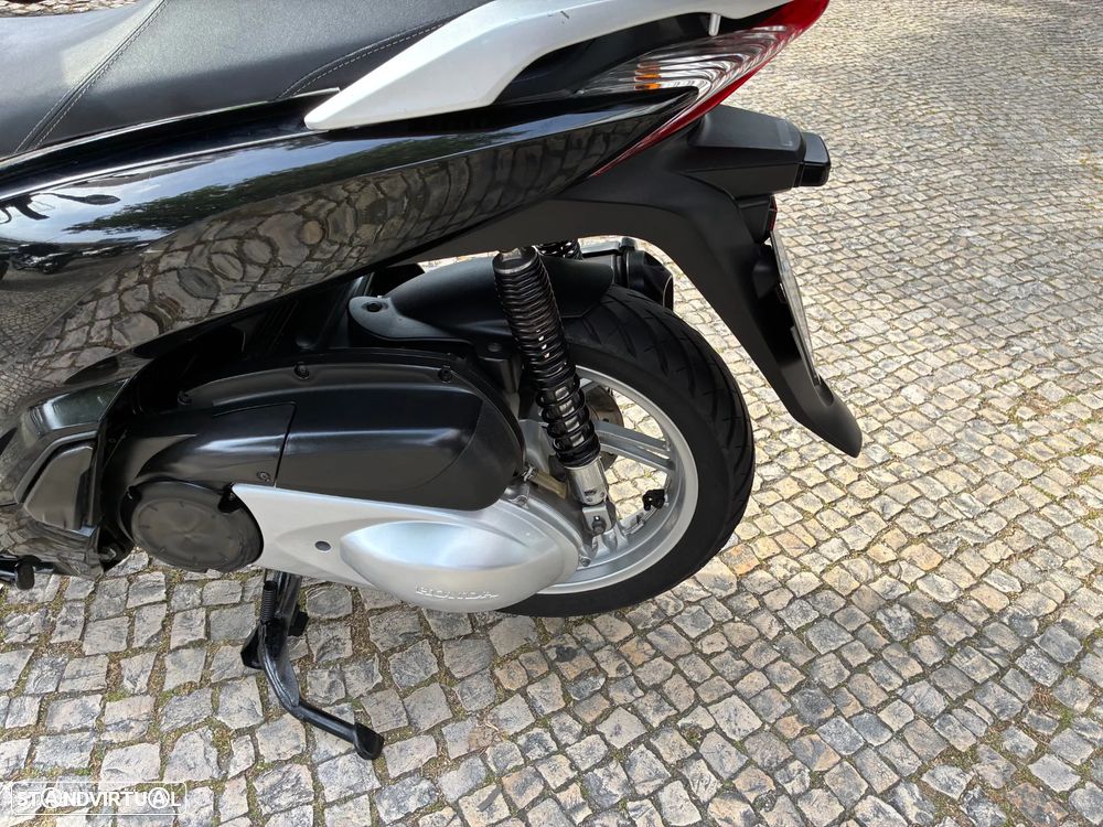 Honda SH 300 IA - 11