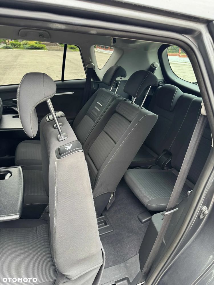 Toyota Verso 1.8 Premium 7os - 16