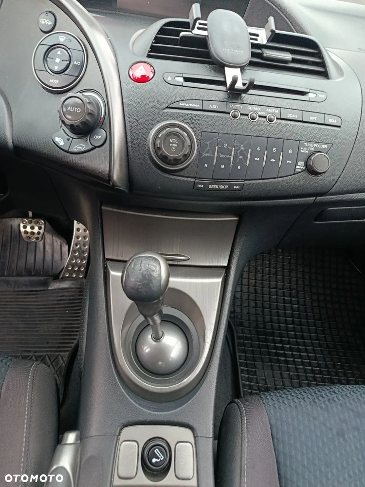 Honda Civic 1.8 Sport - 9