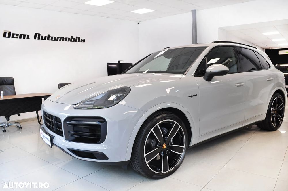 Porsche Cayenne E-Hybrid - 1