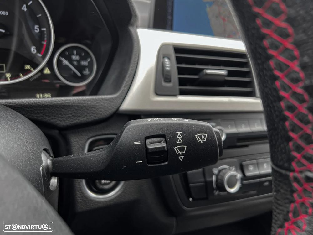 BMW 318 d Touring Auto - 13