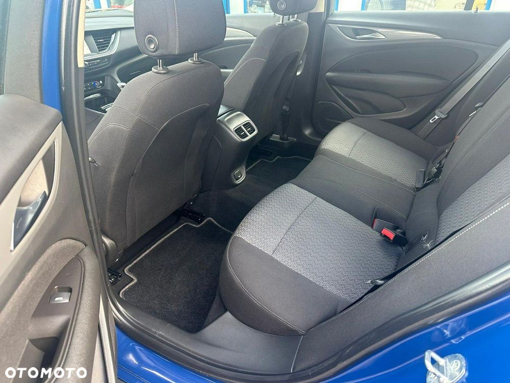 Opel Insignia - 11