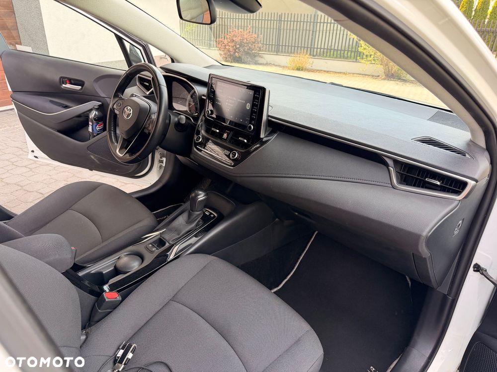 Toyota Corolla 1.8 Hybrid Comfort - 22