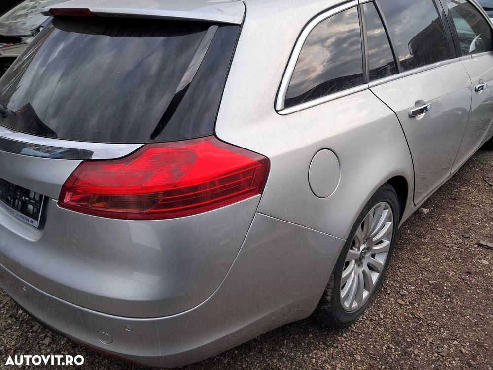 Opel Insignia Sports Tourer, haion cu luneta si stopuri, bara spate. - 1