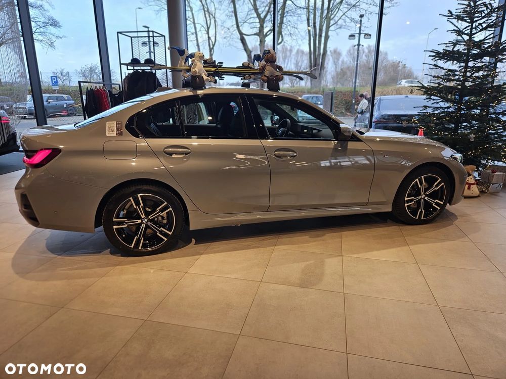 BMW Seria 3 330e - 6