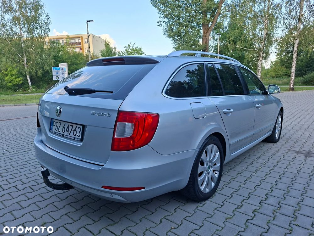Skoda Superb 2.0 TDI 4x4 Elegance - 4