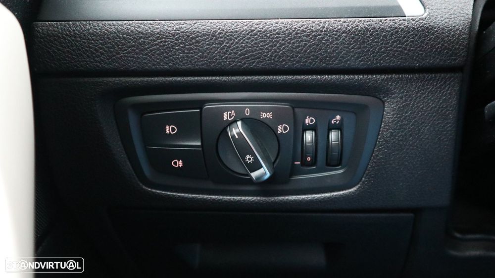 BMW 116 d EDynamics Advantage - 19