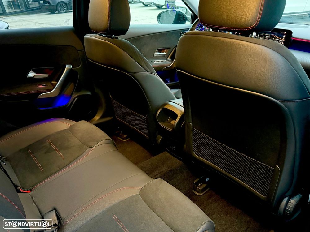 Mercedes-Benz A 250 Limousine e 8G-DCT AMG Line - 16