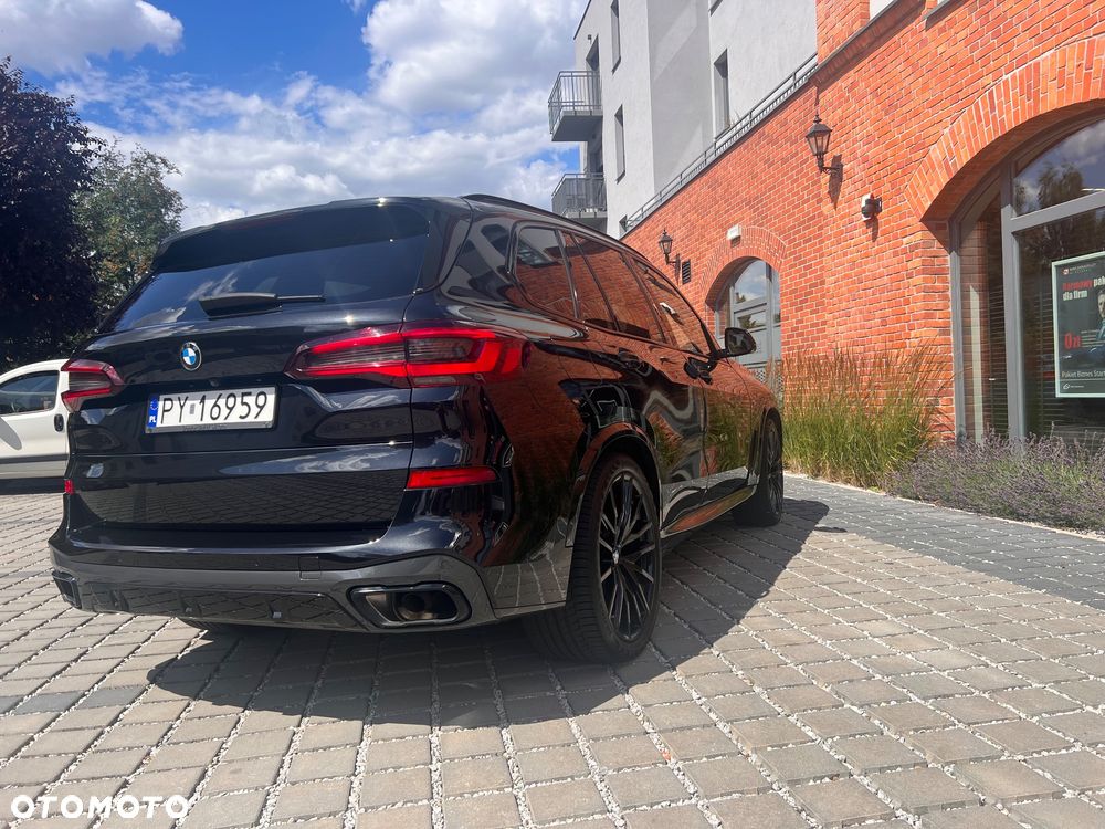 BMW X5 M M50i - 15