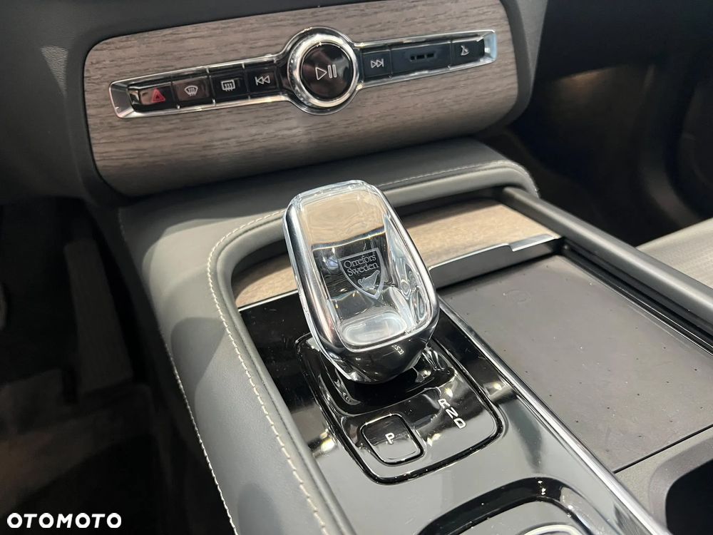 Volvo XC 90 B5 D AWD Ultimate Dark 7os - 25