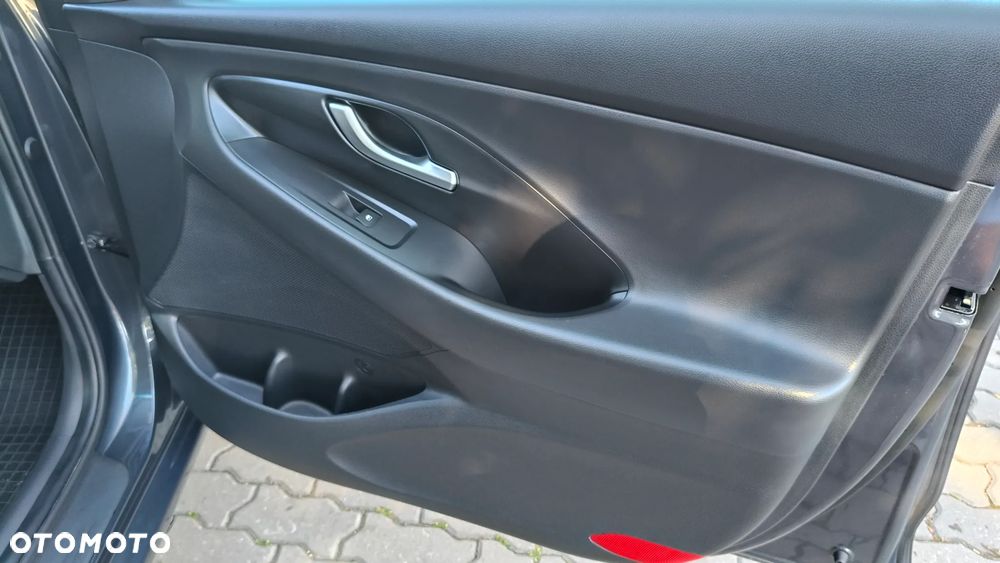 Hyundai i30 1.5 T-GDI 48V-Hybrid Trend - 16
