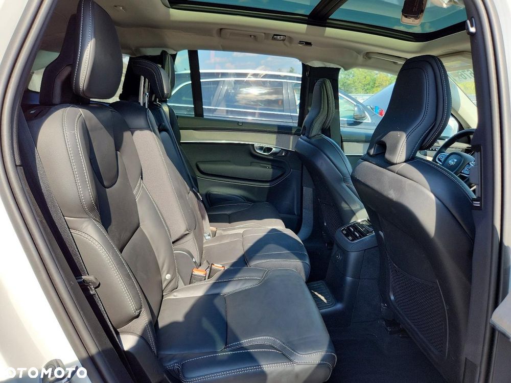 Volvo XC 90 T8 AWD Ultra Black Edition - 12