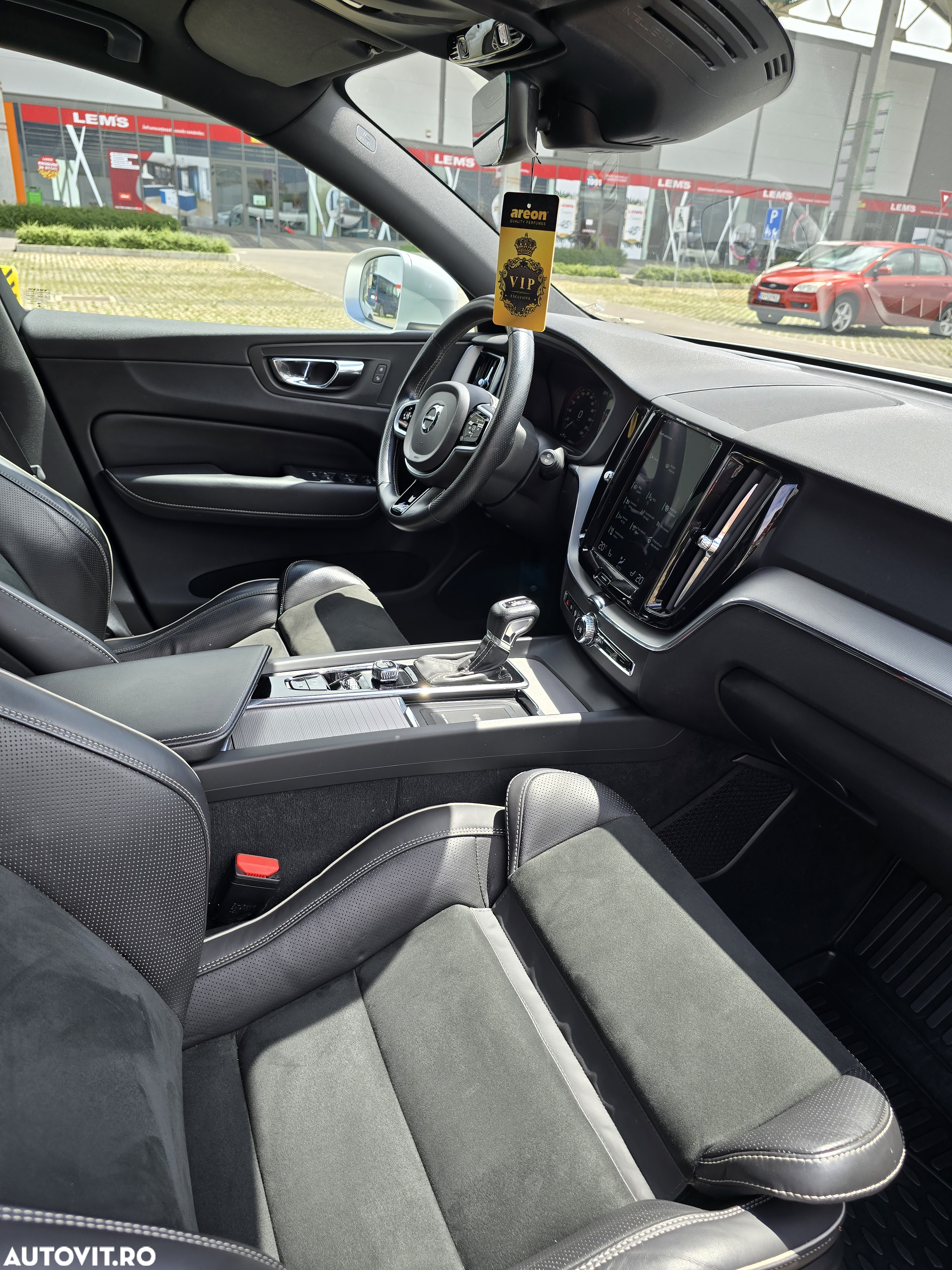 Volvo XC 60 D4 R-Design - 5