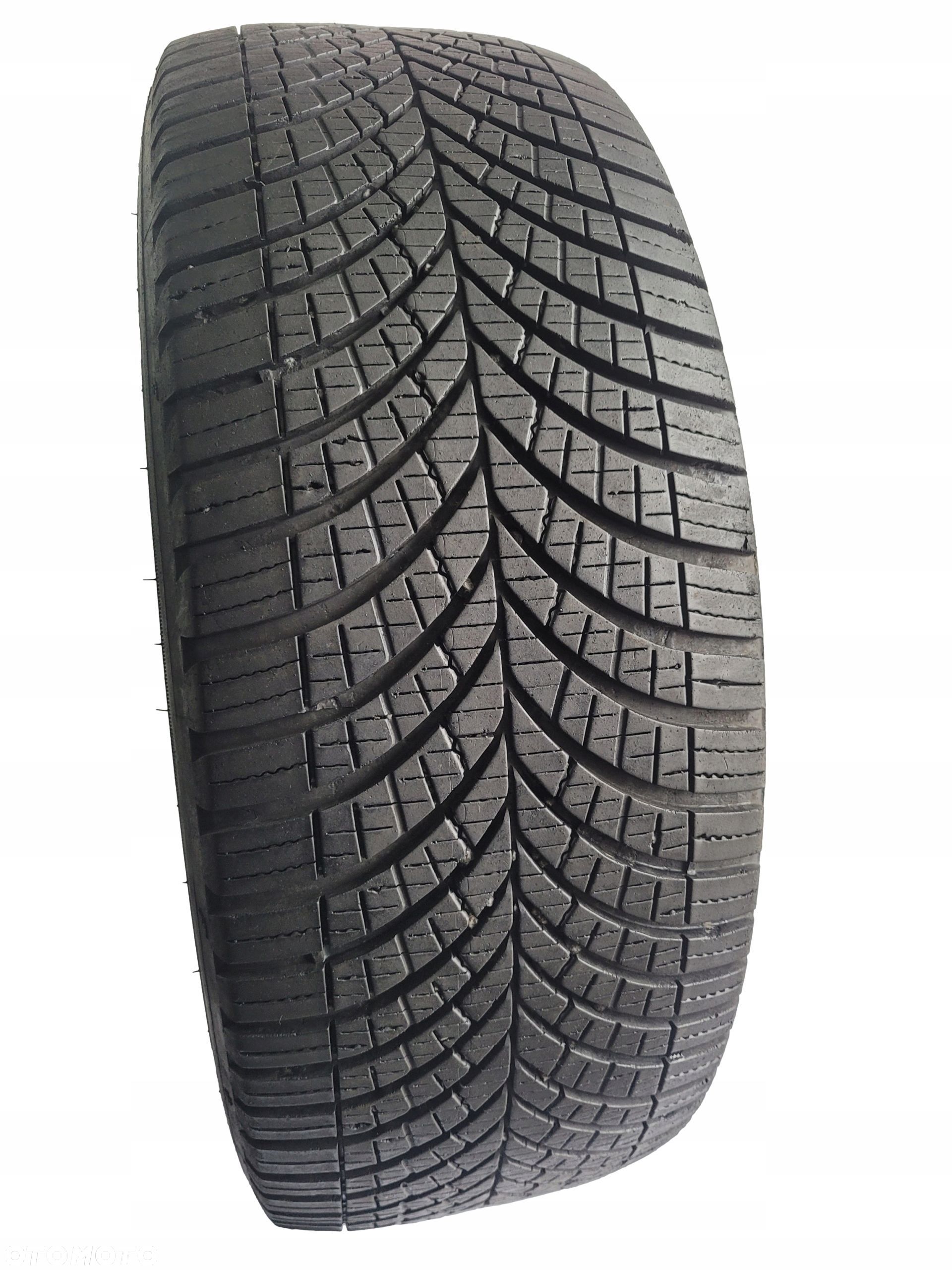 Goodyear vector 4Seasons cargo 225/55 R17C 109/107H 8mm 2022 - 1