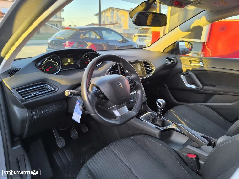 Peugeot 308 1.6 e-HDi Active - 23