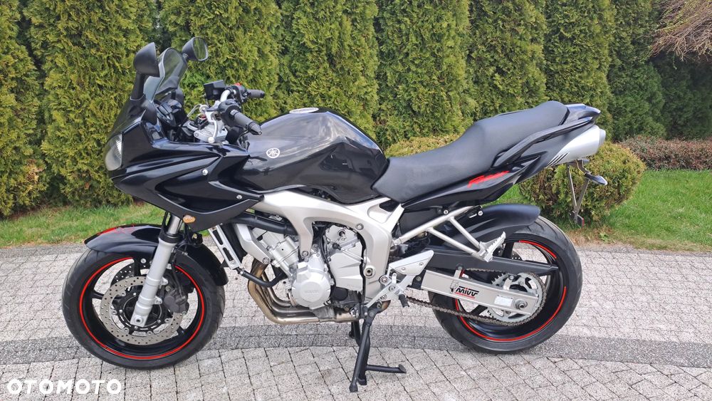 Yamaha FZ - 4