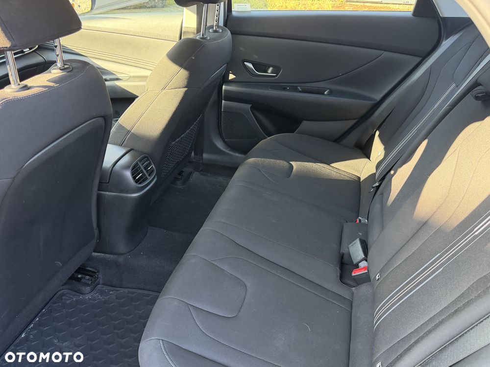 Hyundai Elantra 1.6 Smart - 8