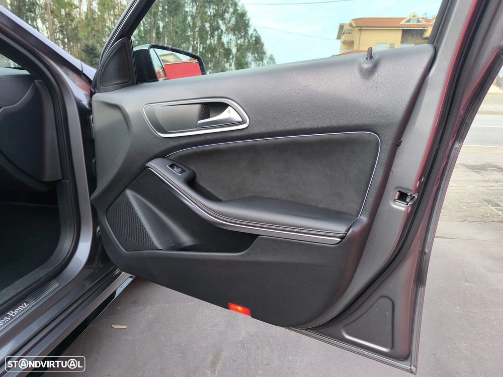 Mercedes-Benz A 180 d 7G-DCT AMG Line - 22