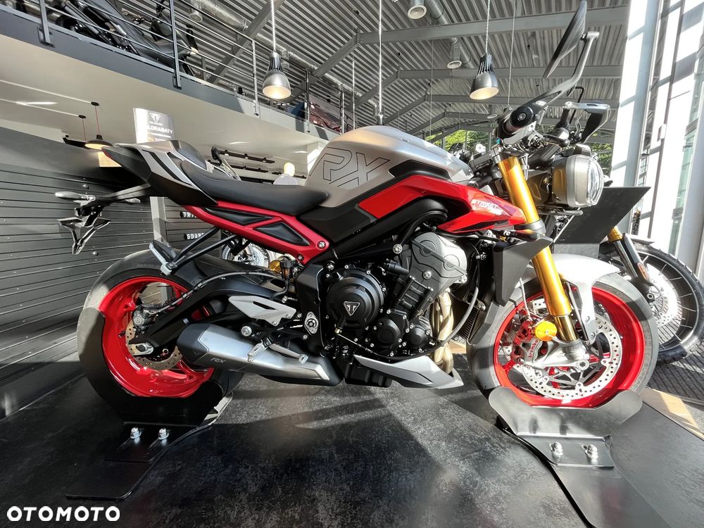 Triumph Street Triple - 3