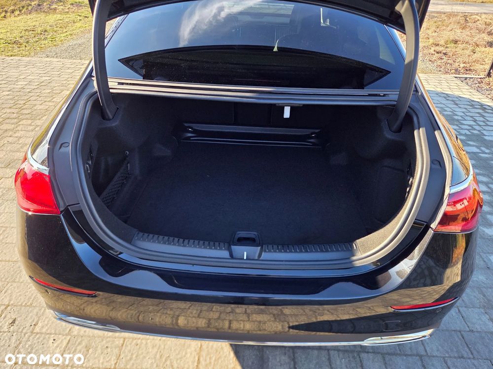 Mercedes-Benz Klasa E 220 d 9G-TRONIC - 24