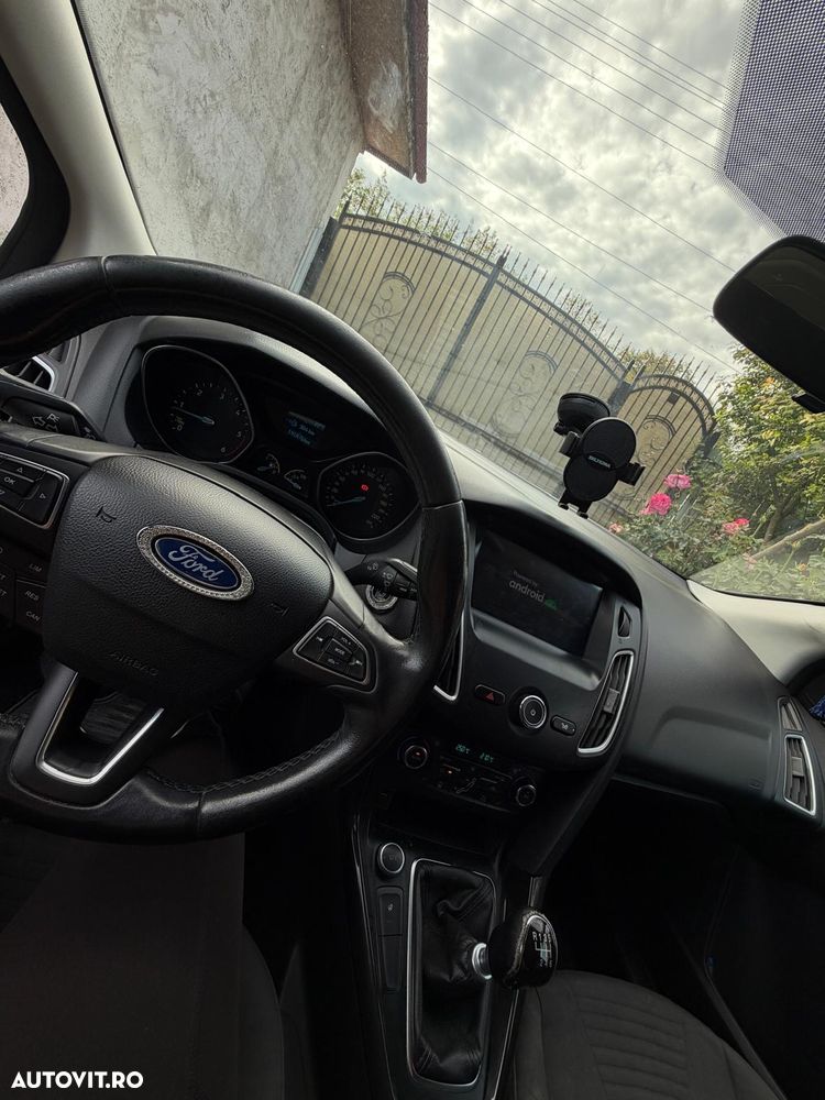 Ford Focus - 7