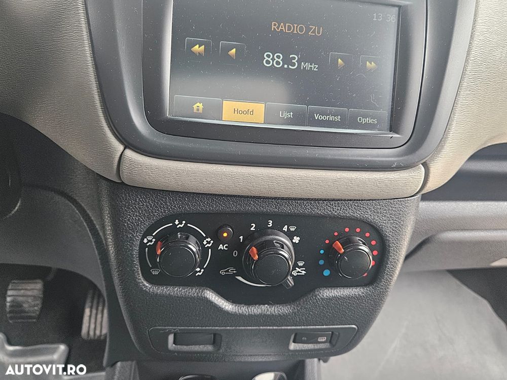 Dacia Dokker dCi 90 Stepway - 10