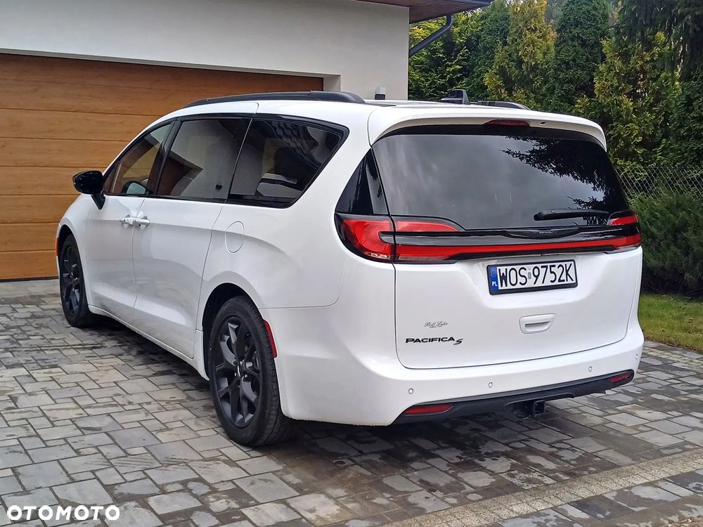 Chrysler Pacifica - 6