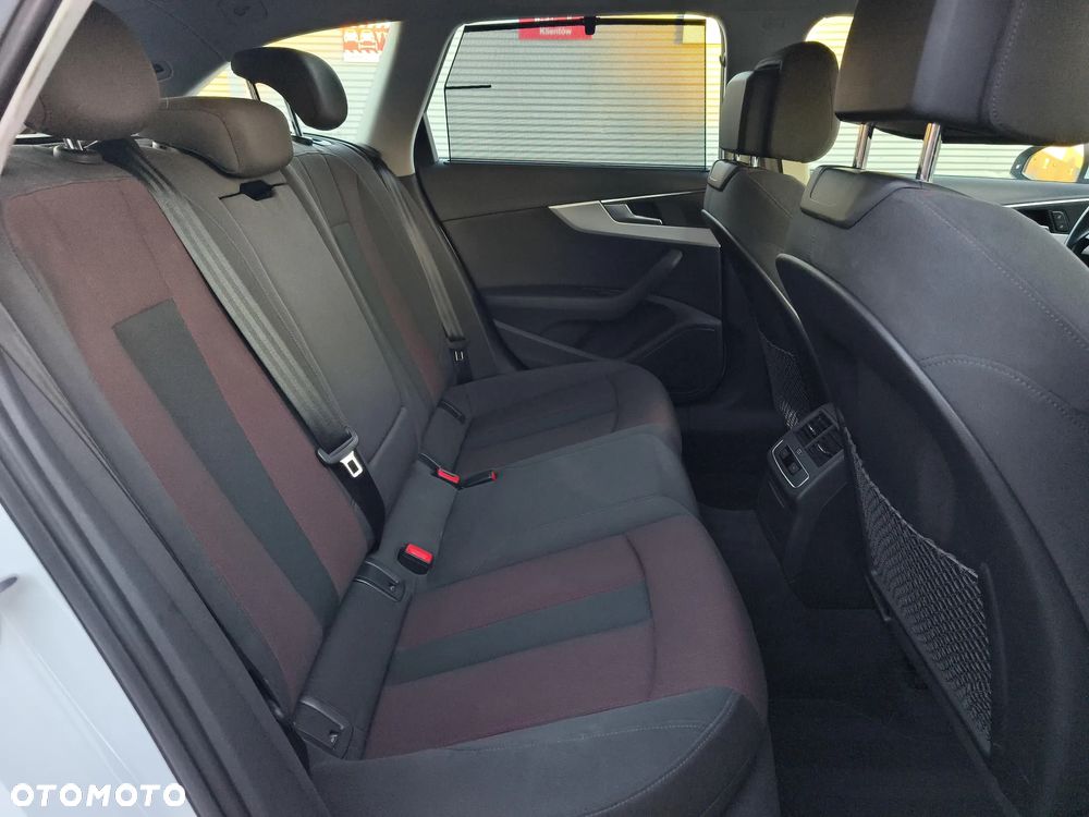 Audi A4 Avant 2.0 TDI Sport - 12